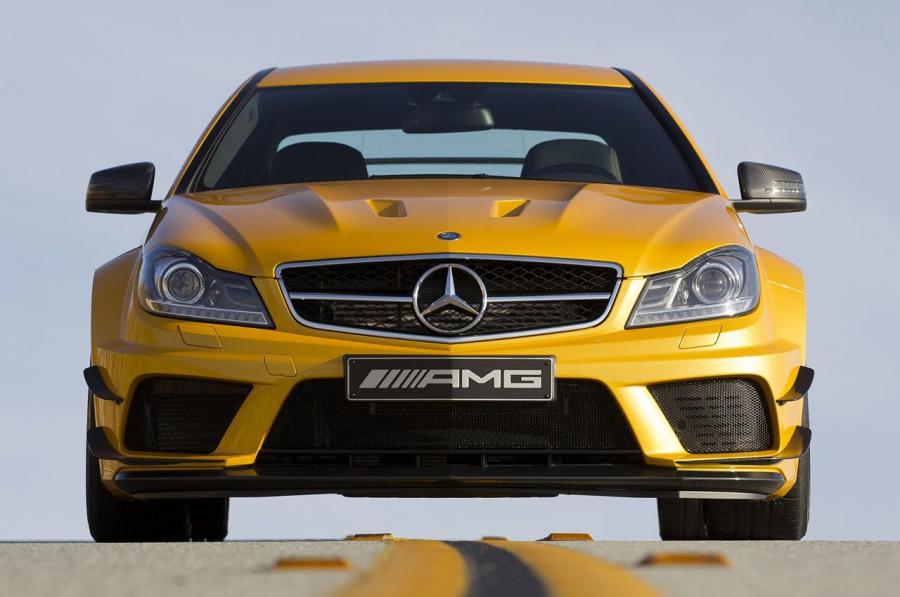  Mercedes-Benz C63 AMG Coupe Black Series 2012 года  (фото 4 из 66)